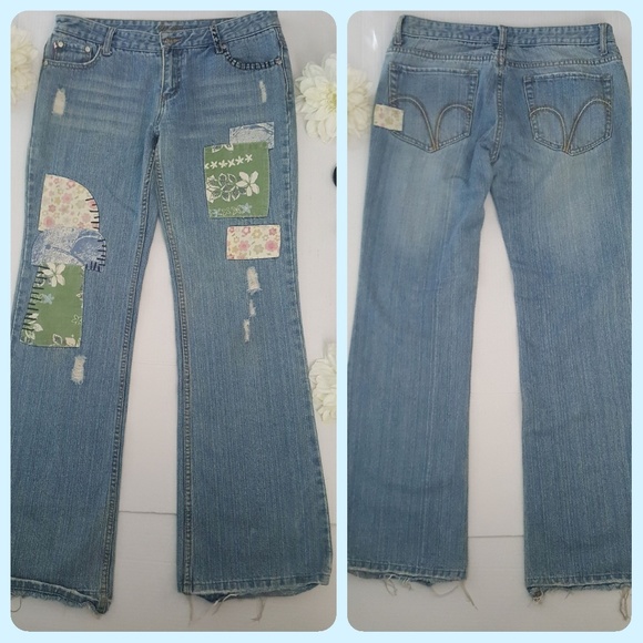 🌿🌸🏵Patched Distress 70s Hippie Flare Jeans - Picture 2 of 5